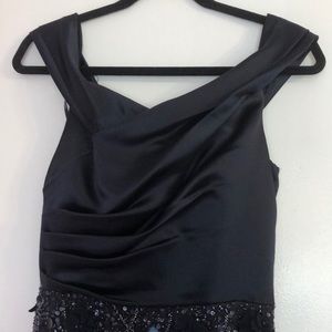 Beautiful gown, navy color